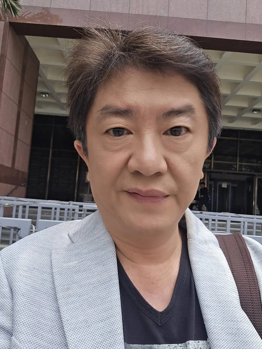 黃鼠狼給雞拜年
