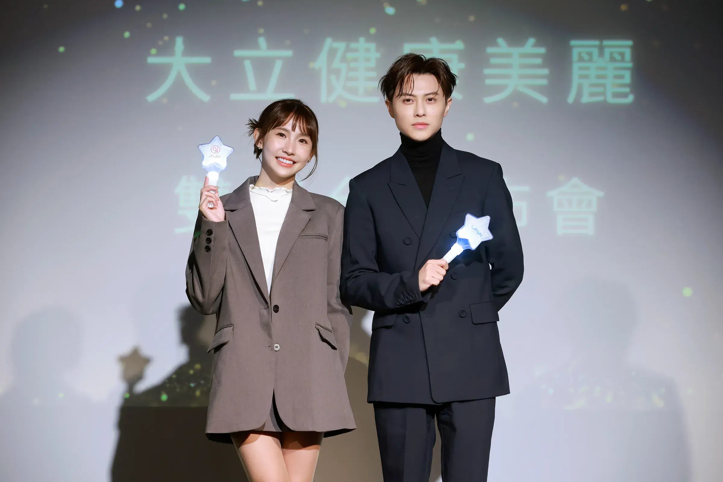 4b252a9c 35b6 4553 B26a 11b04cfb19bb W2400