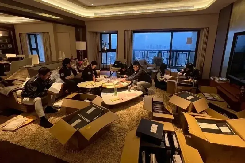 176254285788689 P33598060